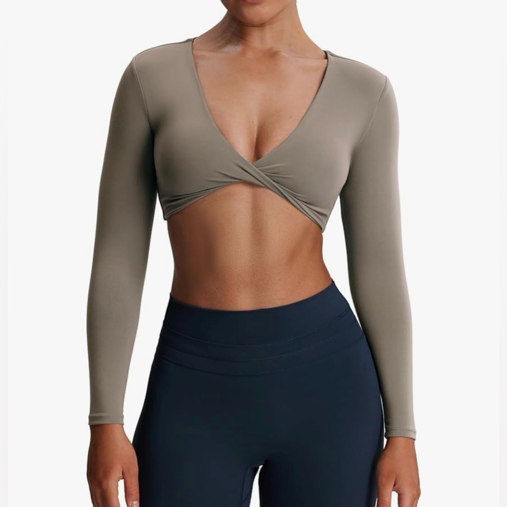 Metamorph Sienna Twist Deep V Workout Cropped T Shirt Top